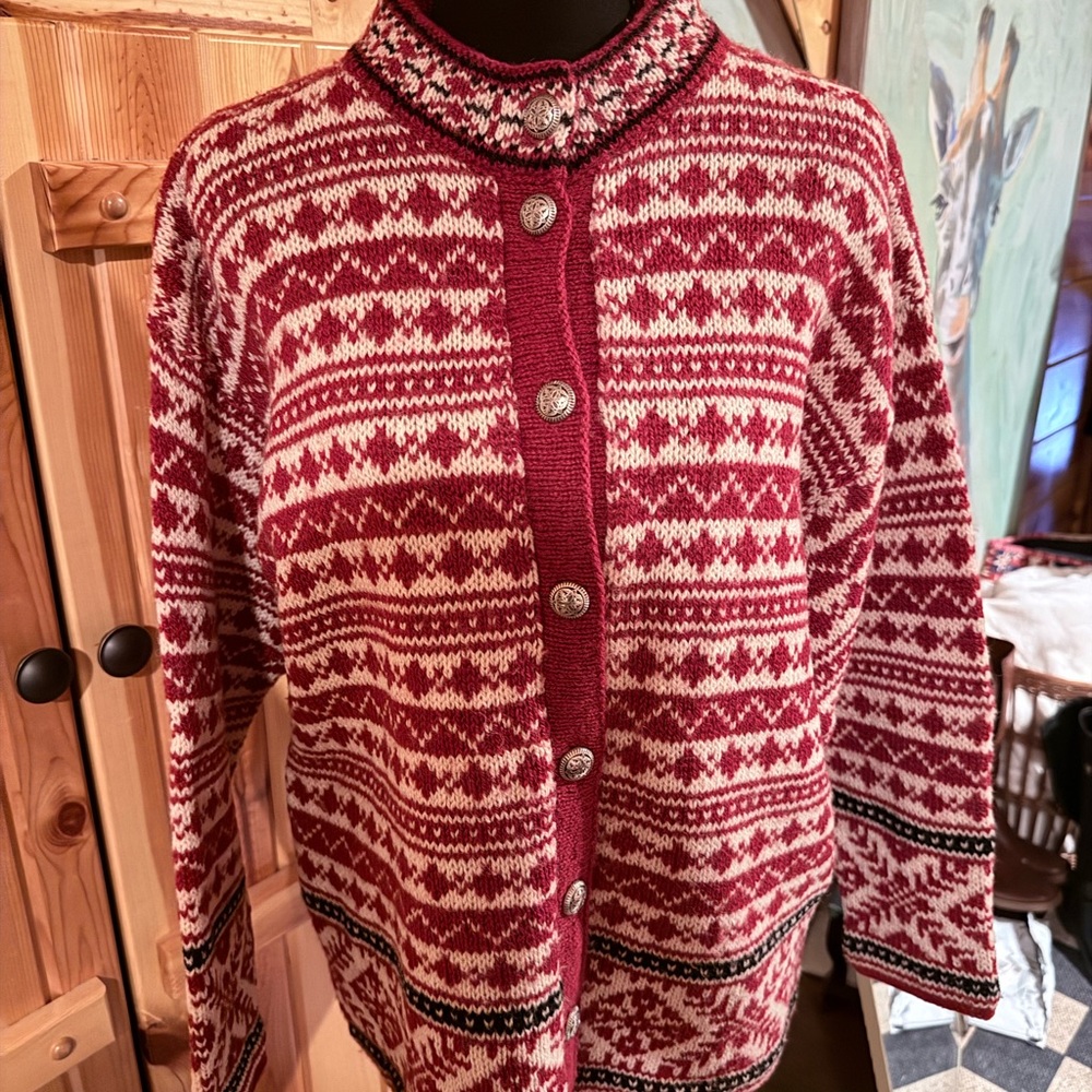 L.L. Bean Women's Burgundy and Cream Patterned Cardigan